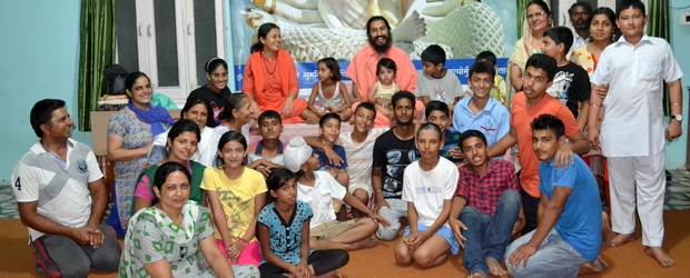 Happy Children with Swami Ji and Sadhvi Ji