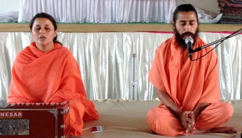 Swamiji and Sadhviji during the Assu Sankranti